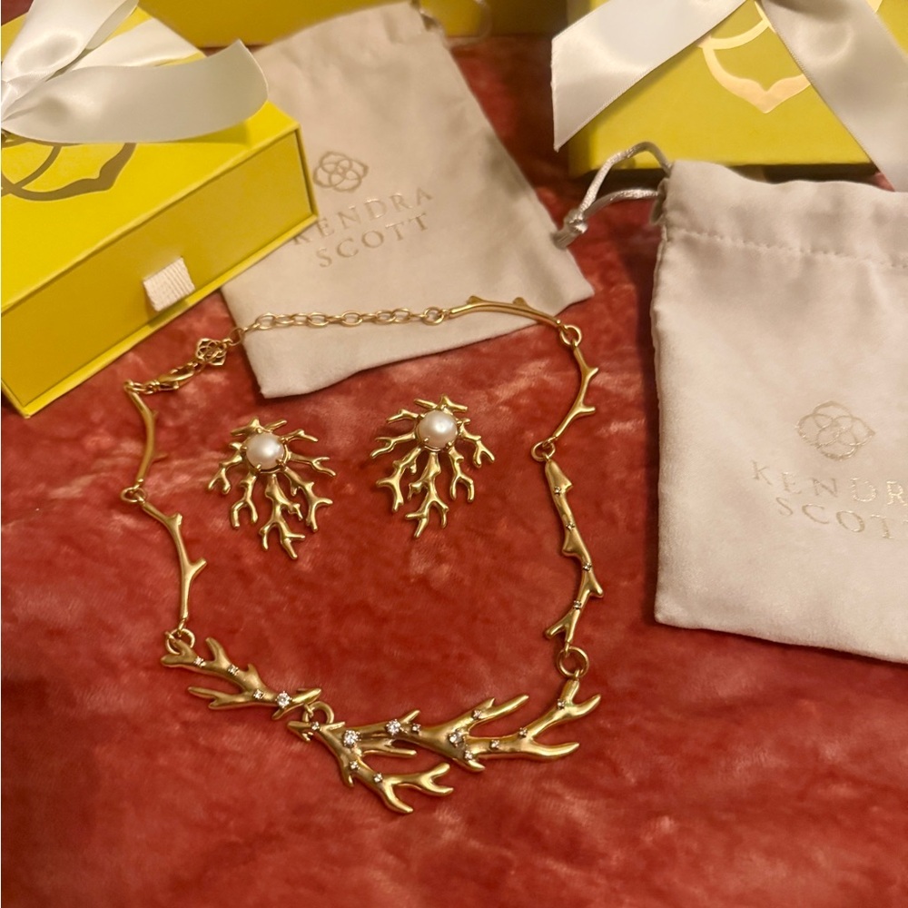 Kendra Scott Shea 23 KT Gold Necklace and Earring Set with Cultured Pearls